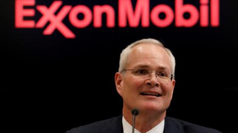 Los inversionistas liderados por Engine No. 1 han dicho que el director ejecutivo Darren Woods necesita hacer grandes cambios para garantizar el valor futuro de Exxon. Foto: Reuters