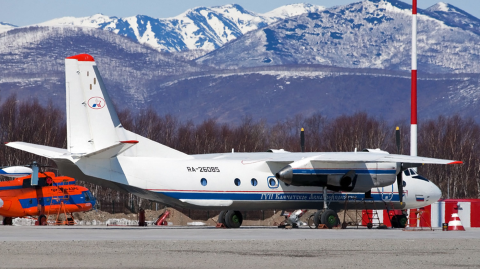 Fotografía de un avión ruso An-26. Foto: AFP