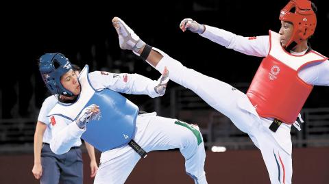 Alfonso Victoria, entrenador de la selección de taekwondo mexicano culpa a Alfredo Castillo, ex titular de la CONADE de la falta de apoyos