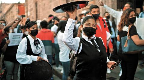 El empleo en los servicios no financieros no ha logrado llegar a sus niveles prepandemia. Foto: Cuartoscuro