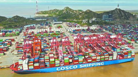 Container ship at the Yangshan Deep Water Port in Shanghai