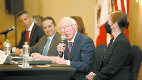 Se llevó a cabo la Quinta Reunión de los Gobernadores del Sureste, encabezada por Ken Salazar, embajador de Estados Unidos en México. Foto EE: Hugo Salazar 