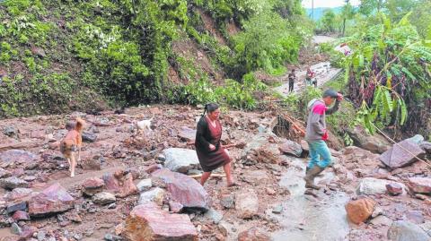 Hurricane Agatha makes landfall in southern Mexico