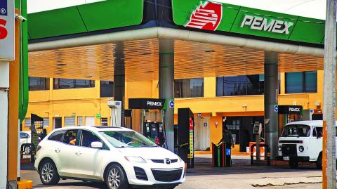 La contracción semanal más pronunciada la tuvo la gasolina Premium con 1.5246 pesos por litro.