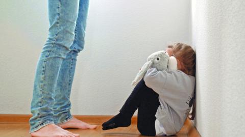 Child,Abuse,Concept.,Mistreated,Little,Girl,Seating,On,The,Floor