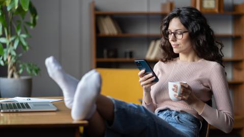 Tomarse descansos excesivos o abusar en trabajo remoto, son algunas prácticas comunes