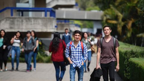 Nuevo León es una de las siete entidades en el país que disminuyeron la tasa de eficiencia terminal de educación media superior. A nivel nacional el indicador en el ciclo escolar 2020-2021 fue de 67.5 por ciento. Foto EE: Archivo