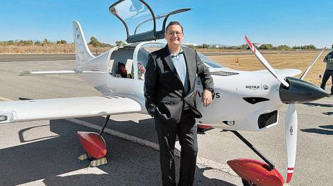 En julio se realizó el primer vuelo oficial del avión Halcón II, en el Aeropuerto Nacional Capitán Rogelio Castillo. Foto: Cortesía