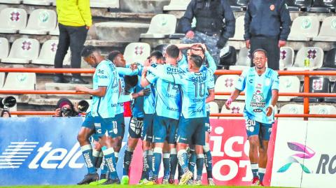 Rayados recibió un gol más en un rebote que Ibáñez aprovechó dentro del área para irse con tres goles de desventaja