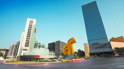 Paseo de la Reforma square in downtown Mexico city