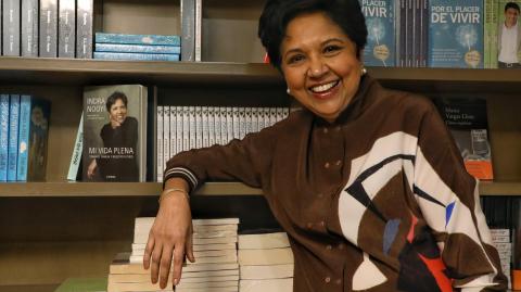 Indra Nooyi, la mujer migrante que transformó la cultura empresarial de PepsiCo