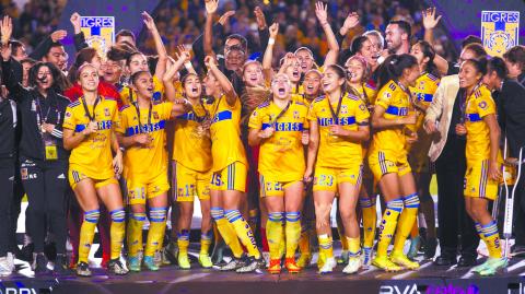 Tigres Femenil son Campeonas de la Apertura 2022 al vencer a America Femenil 3 goles por 0 global.