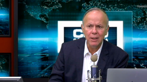 El periodista Ciro Gómez Leyva, conocido también por sus críticas al gobierno del presidente Andrés Manuel López Obrador, es blanco habitual de comentarios del mandatario federal durante su habitual conferencia matutina. Foto EE: Especial / Captura de video