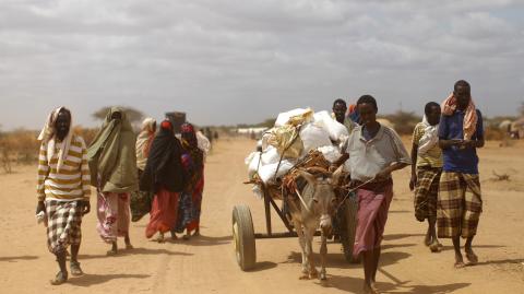 Familias huyendo de la sequía en Somalia.