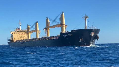 La mañana de este miércoles 1 de marzo arribó a aguas de Puerto Morelos el carguero cubano Melody. Foto: Sélvame del Tren