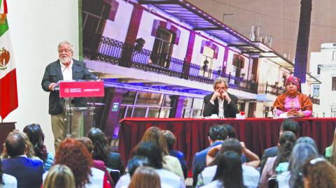 Alejandro Encinas Rodr�guez, Subsecretario de Derechos Humanos, Poblaci�n yMigraci�n; Martha Yuriria Rodr�guez Estrada, Comisionada Ejecutiva de Atenci�n a V�ctimas; Mar�a Fabiola Alan�s S�mano, Comisionada Nacional para Prevenir y Erradicar la