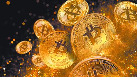 Hasta el cierre de este lunes, bitcoin representaba el 45.97% de todo el valor de mercado del sector cripto. Foto: Shutterstock