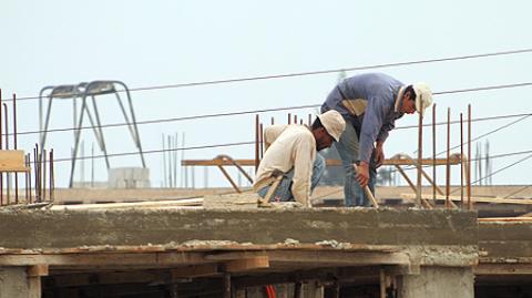 La informalidad es una de las características que se tiene en el sector de la construcción. Foto: Especial.