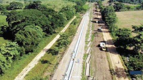 El Corredor Interoceánico une a través de 371 km de vías férreas los puertos de Coatzacoalcos y Salina Cruz.