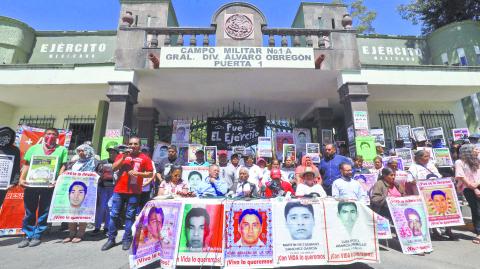 Los familiares de los jóvenes de Ayotzinapa han participado en diversas manifestaciones para clamar justicia. Foto EE: Hugo Salazar