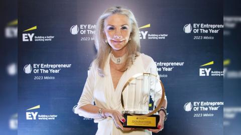 Gina Díez Barroso, la empresaria fundadora de Grupo Diarq fue reconocida con el premio EY Entrepreneur Of The Year 2023 México,