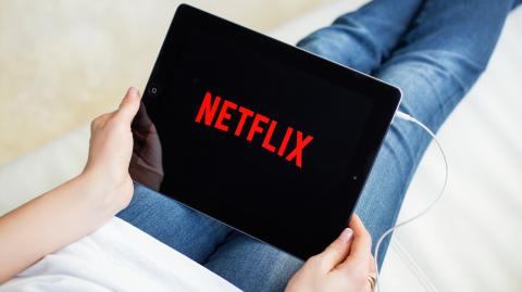 Netflix se enfrenta al desafío de aumentar sus ingresos a medida que el mercado de streaming se satura en Estados Unidos y la competencia de empresas como Disney y Warner Bros Discovery se intensifica. Foto EE: Archivo