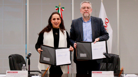 Norma Gabriela López Castañeda, directora de Incorporación y Recaudación del IMSS y Alejandro Salafranca Vázquez, jefe de la Unidad de Trabajo Digno en la STPS. Foto EE: Cortesía X / @STPS_mx