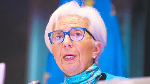 Lagarde espera que siga el debilitamiento de las presiones inflacionarias. Foto: Reuters