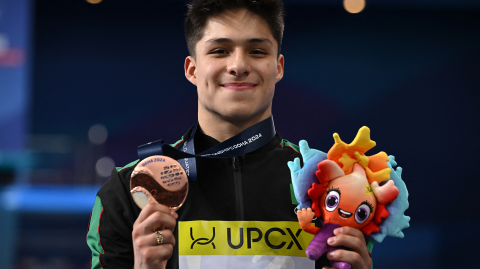 Osmar Olvera Ibarra logró el miércoles la medalla de bronce en los clavados de 3 metros. Foto: AFP