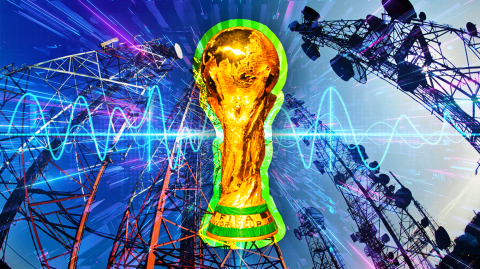 La solicitud de Televisión Azteca para explotar el espectro de los 600 MHz pudiera ser un aviso de los planes de la televisora de cara al Mundial 2026 de la FIFA que se organizará en América del Norte. Ilustración EE: Nayelly Tenorio/Juan Carlos Rodríguez.