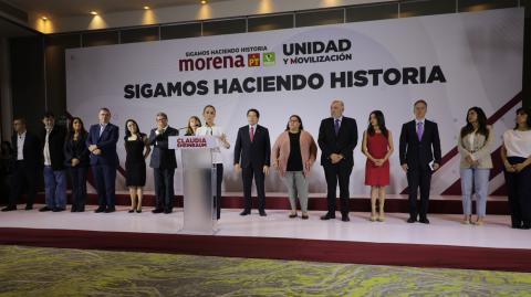 Claudia Sheinbaum presentó a su comité de campaña. Foto EE: Eric Lugo