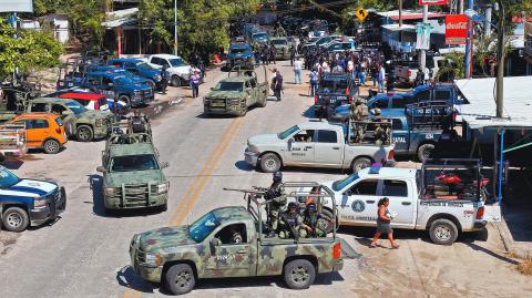 XALTIANGUIS, GUERRERO, 13NOVIEMBRE2019.-El fiscal general del estado de Guerrero, Jorge Zuriel de los Santos, encabez� el operativo conjunto de la Guardia Nacional, Marina, Polic�a Federal, Polic�a Estatal y Municipal, en la comunidad de Xaltianguis.