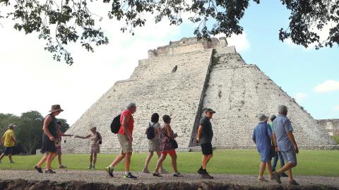 La zona arqueol�gica de Uxmal es un referente para el turismo nacional e internacional en el sureste mexicano.