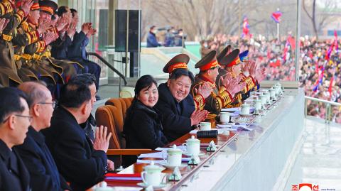 El líder norcoreano, Kim Jong-un, junto a su hija. Foto: Reuters