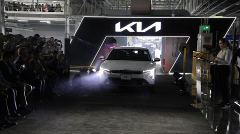 Unidad 2 millones de la Planta de Kia México en Pesquería modelo K4. Foto EE: Cortesía.