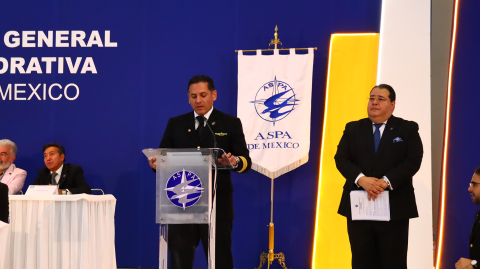 Jesús Ortíz Álvarez tomó protesta como líder de la Asociación Sindical de Pilotos Aviadores. Foto EE: Cortesía