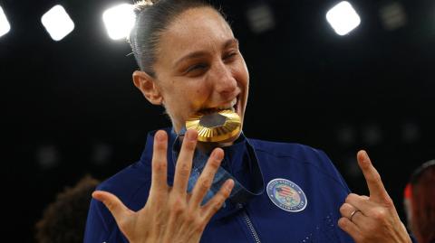 Diana Taurasi, de 42 años, una leyenda más de los Juegos Olímpicos. Foto: AFP