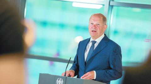 El canciller alemán Olaf Scholz, en un evento el 1 de agosto en el aeropuerto de Colonia, Alemania. Foto: Reuters