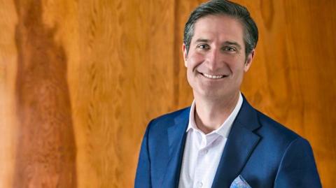  Brian Niccol, CEO de Starbucks. Foto: Chipotle.