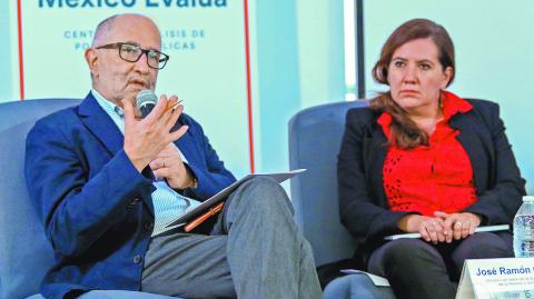 A la presentación del informe acudió José Ramón Cossío, ministro en retiro de la SCJN, quien advirtió que de aprobarse la reforma judicial los jueces podrían ser cooptados por el narco. Foto: Cuartoscuro