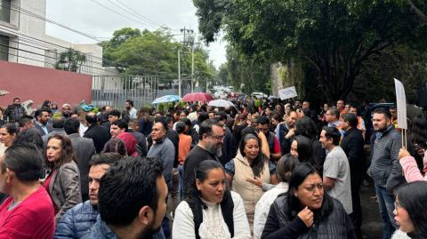 Evacuación de personal en la zona de San Jerónimo, al sur de la CDMX, tras registrarse un sismo. Foto EE: Especial.