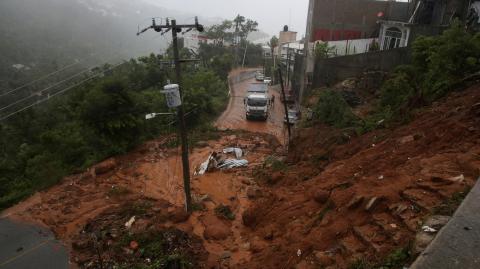 Deslaves por lluvias en Acapulco.