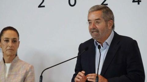 El nombramiento presidencial fue aprobado por unanimidad en la Comisión de Relaciones Exteriores de la Cámara Alta.

Para más información del tema, visita: https://www.eleconomista.com.mx/politica/avanza-comisiones-senado-ratificacion-juan-ramon-fuente-secretario-relaciones-exteriores-20241008-729142.html

¡Síguenos en nuestras redes sociales para mantenerte informado!

Twitter: https://twitter.com/eleconomista 
Facebook: https://www.facebook.com/ElEconomista.mx
Instagram: https://www.instagram.com/eleconomistamx
LinkedIn: https://www.linkedin.com/company/el-economista/

#ElEconomista #EETV