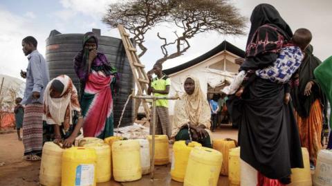 El organismo de la ONU "lanza un llamado de ayuda urgente para evitar que la sequía generalizada desencadenada por el fenómeno El Niño se transforme en una catástrofe humanitaria.

Para más información del tema, visita: https://www.eleconomista.com.mx/internacionales/onu-advierte-catastrofe-humanitaria-sequia-historica-sur-africa-20241015-730122.html

¡Síguenos en nuestras redes sociales para mantenerte informado!

Twitter: https://twitter.com/eleconomista 
Facebook: https://www.facebook.com/ElEconomista.mx
Instagram: https://www.instagram.com/eleconomistamx
LinkedIn: https://www.linkedin.com/company/el-economista/

#ElEconomista #EETV