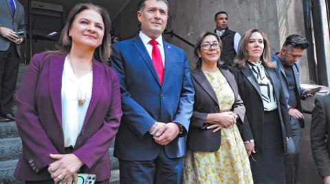 Los cuatro comisionados se reunieron con Icela Rodríguez por la tarde de ayer en la sede de Gobernación.