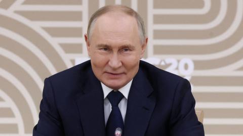 El presidente ruso, Vladimir Putin, se reúne con los jefes de los principales medios de comunicación de los países miembros del BRICS en la región de Moscú