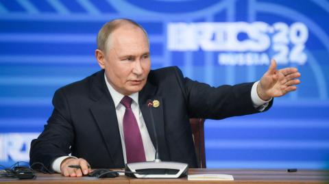 El presidente ruso, Putin, asiste a una conferencia de prensa al final de la cumbre BRICS.