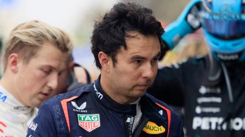 El mexicano Sergio 'Checo' Pérez de Red Bull lucía triste tras su desempeño en el Gran Premio de México.