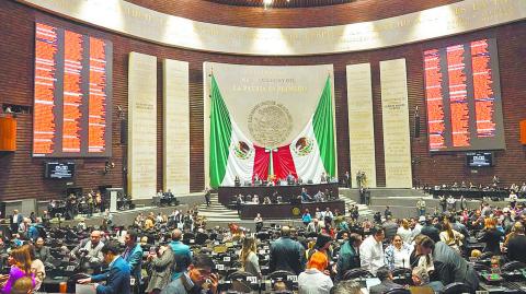 Por mayoría del partido guinda y aliados los acuerdos de las Juntas de Coordinación Política del Senado y Cámara de Diputados fueron avalados.