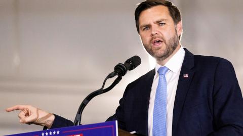 El candidato republicano a la vicepresidencia y senador estadounidense J.D. Vance